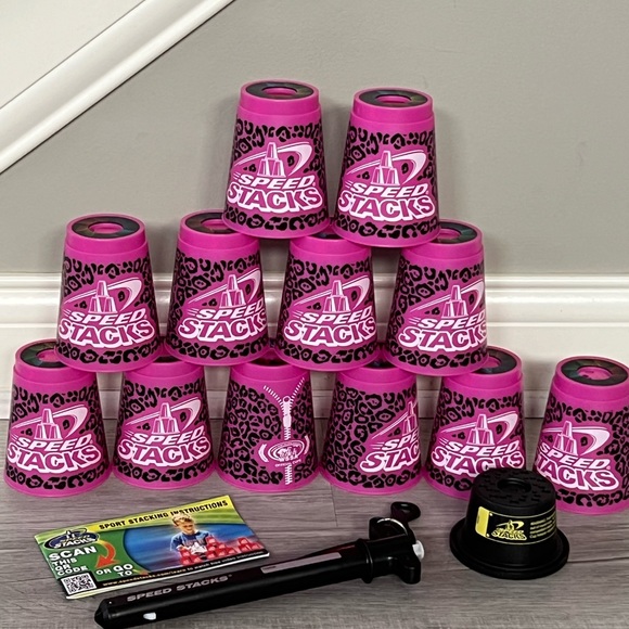 New Speed Stacks Custom Set Limited Edition Pink Zippy Leopard Cup Keeper - Picture 4 of 6